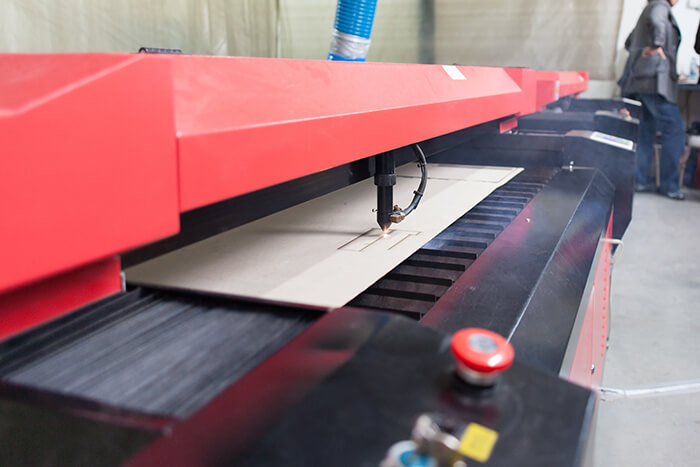 Laser cutting machine