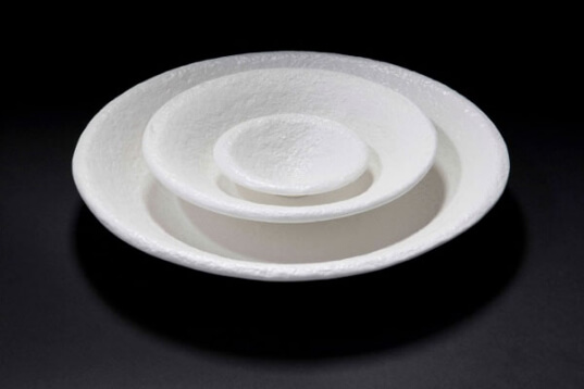 https://inhabitat.com/philippe-malouin-3d-prints-bowls-and-plates-using-sugar/